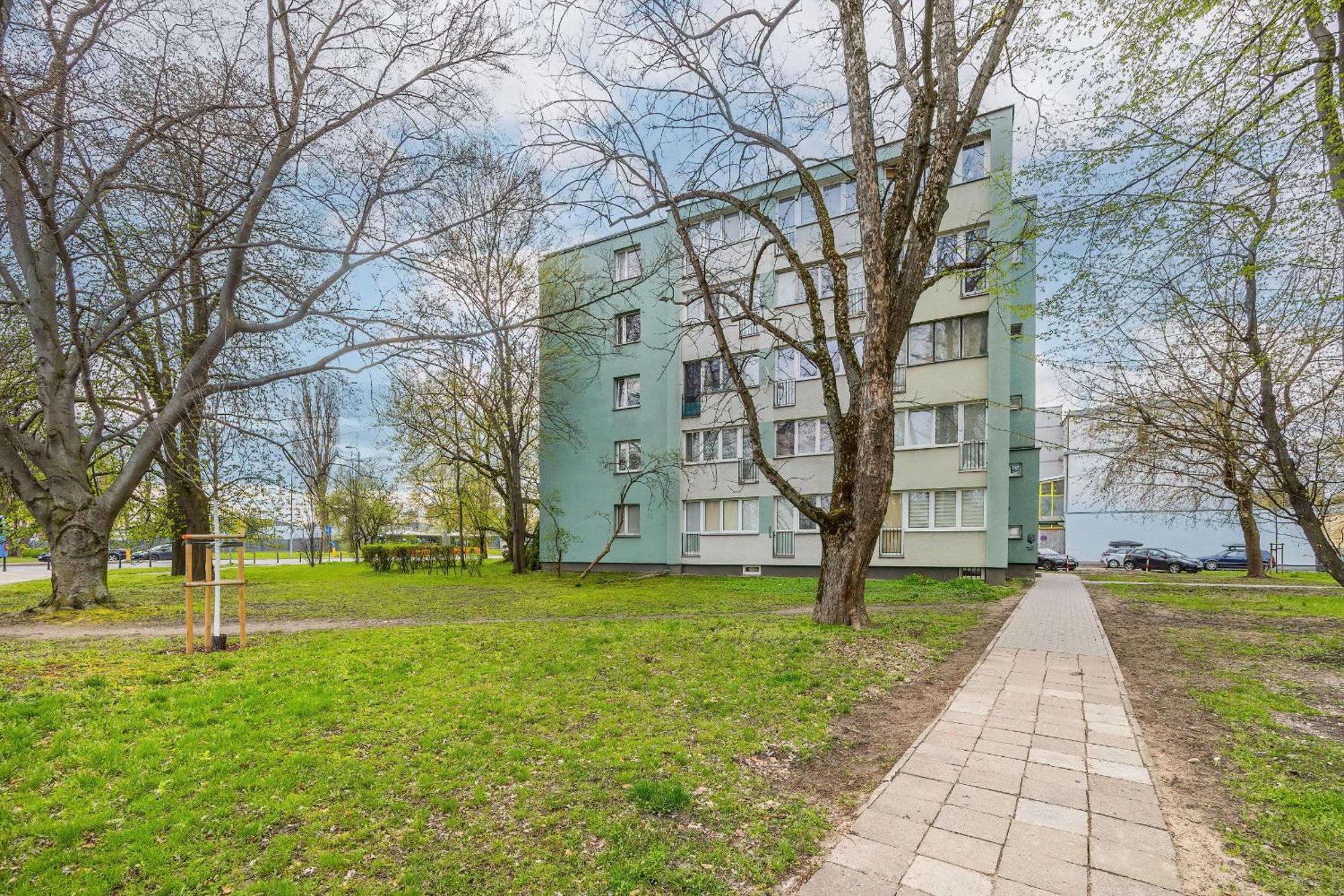 Modern Black & Wooden Apartment Warsaw Near The Airport By Noclegi Renters Luaran gambar